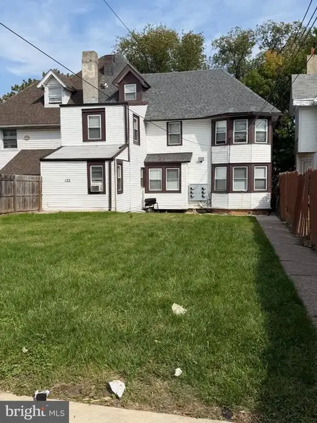 122 Main St, Darby