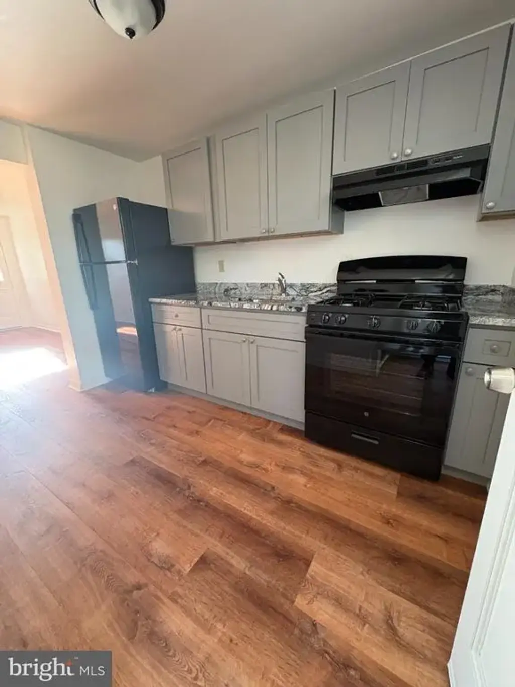 71 S Evergreen Ave #a, WOODBURY