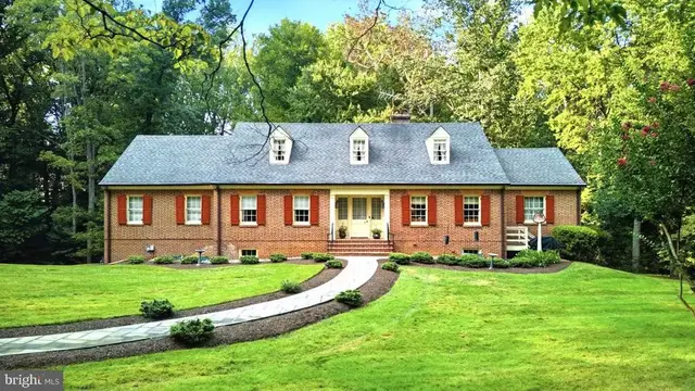 9187 Old Dominion Dr, Mclean