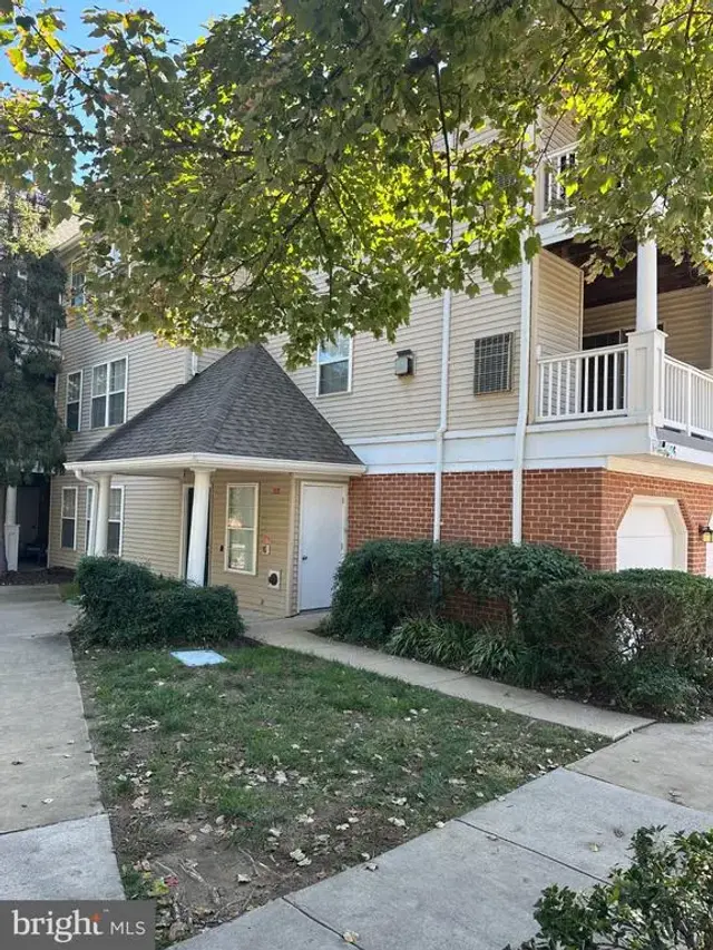 5816 Wyndham Cir #201, Columbia