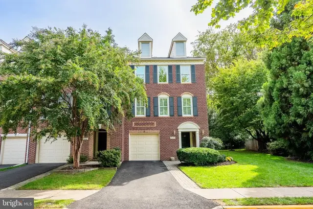 6850 Mclean Province Cir, Falls Church