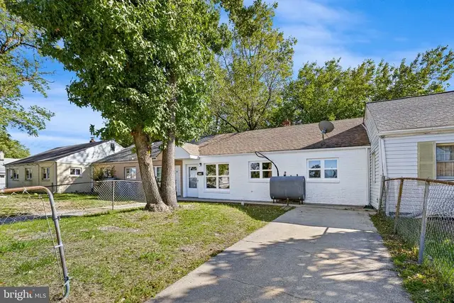 211 Pilgrim Rd, New Castle