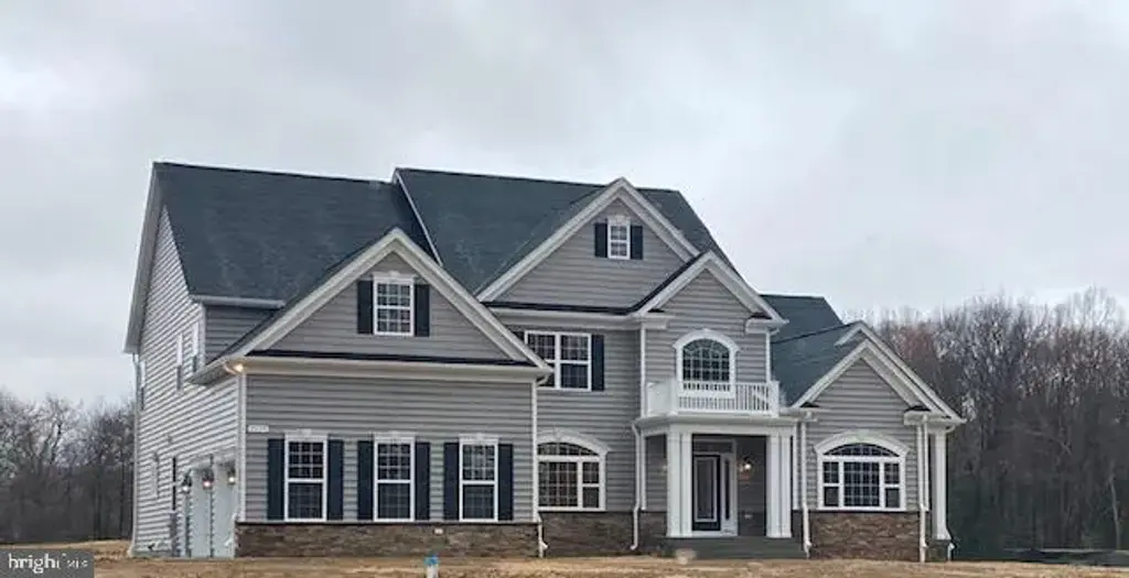 2341 Shields Dr, DUNKIRK