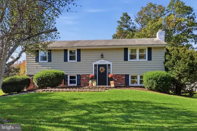 1332 Meadow Ln, Perkasie