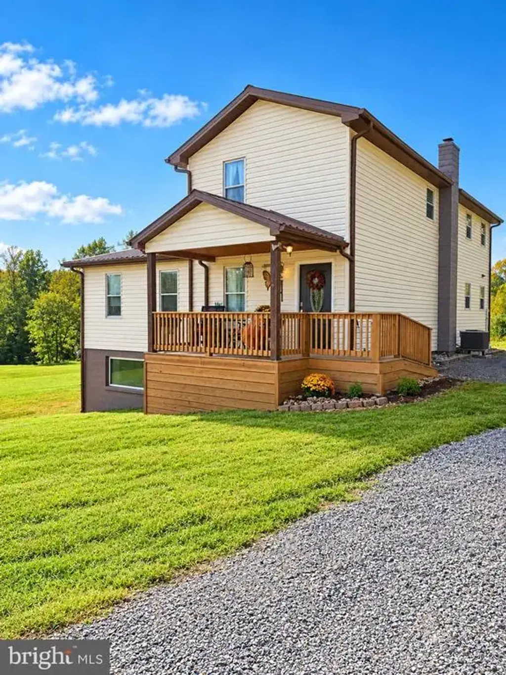 20 Hawley Ln, SPRINGFIELD
