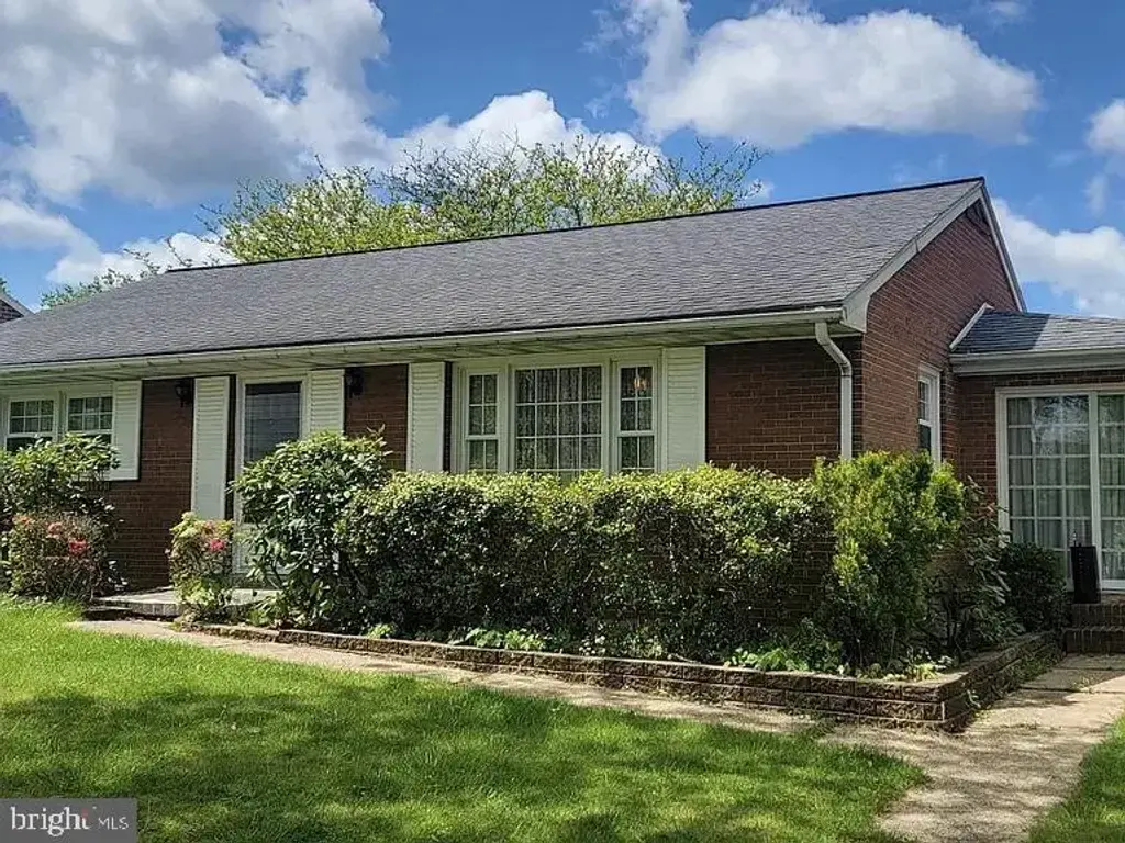 623 Hill Top Dr, CUMBERLAND