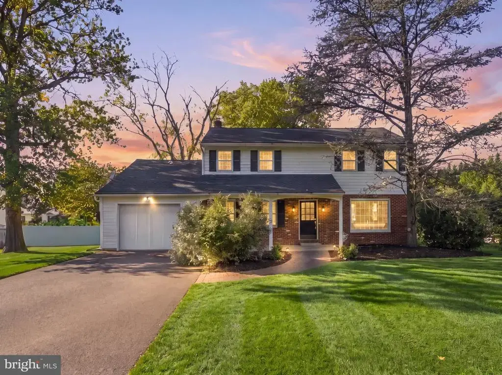 377 N Locust Ave, MARLTON