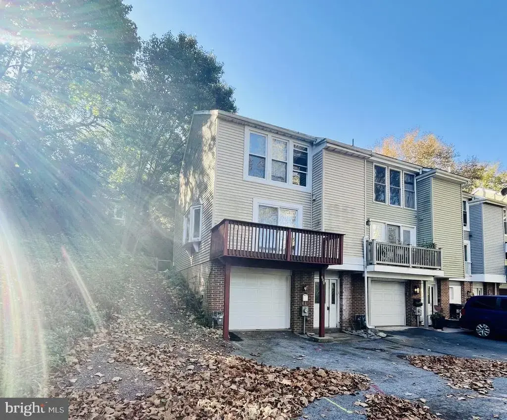 800 Joan Ter, READING