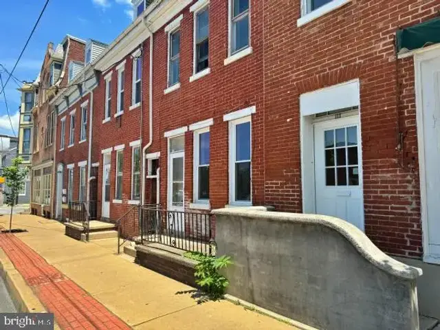 109 S Queen St #1, York