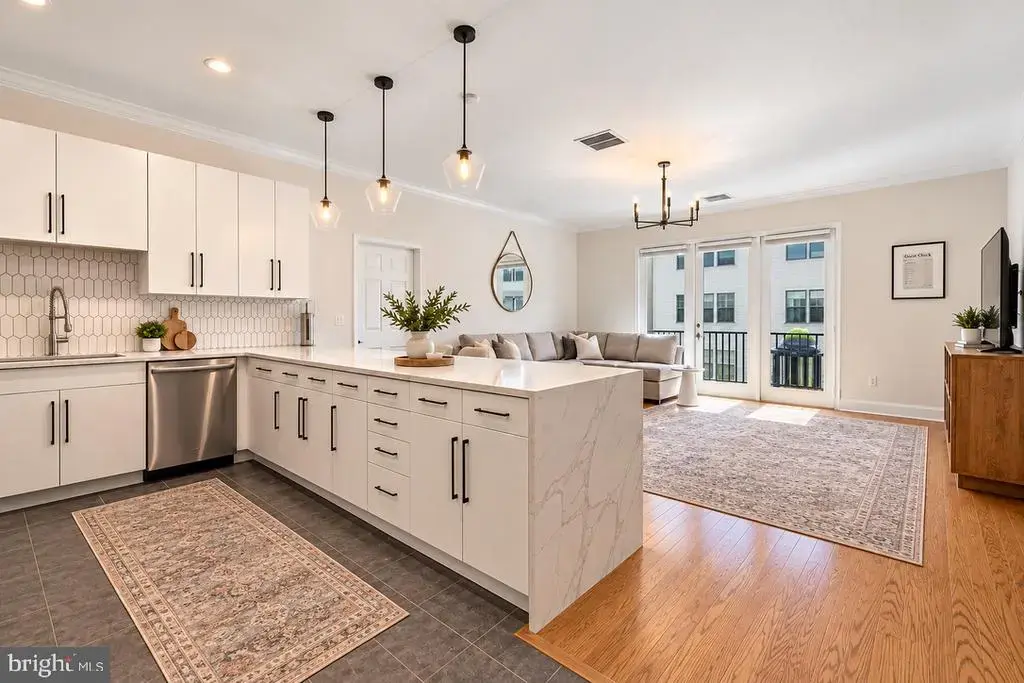 1301 Adams St #402, HOBOKEN