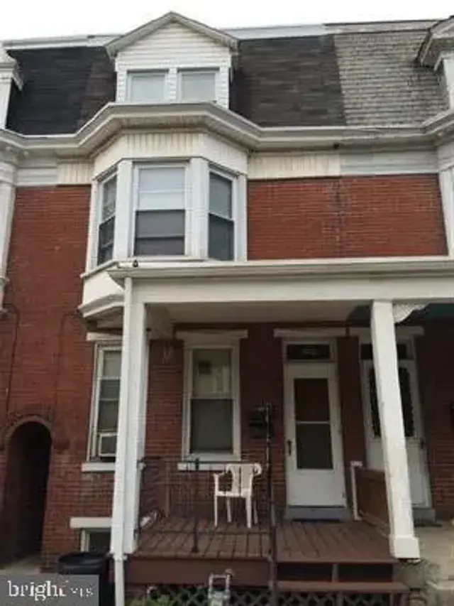 42 N Tremont St #2, York