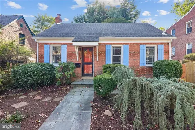 905 Erie Ave, Takoma Park