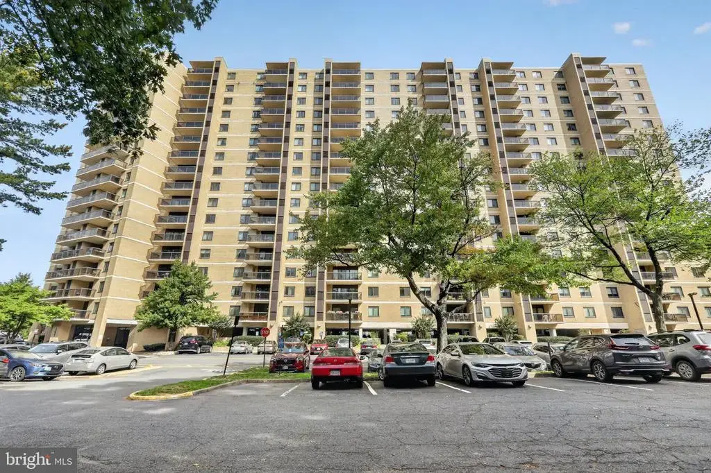 307 Yoakum Pkwy #622, ALEXANDRIA