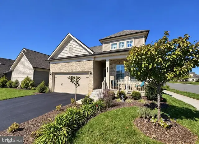 6860 Moonstone Peony Ln, Haymarket