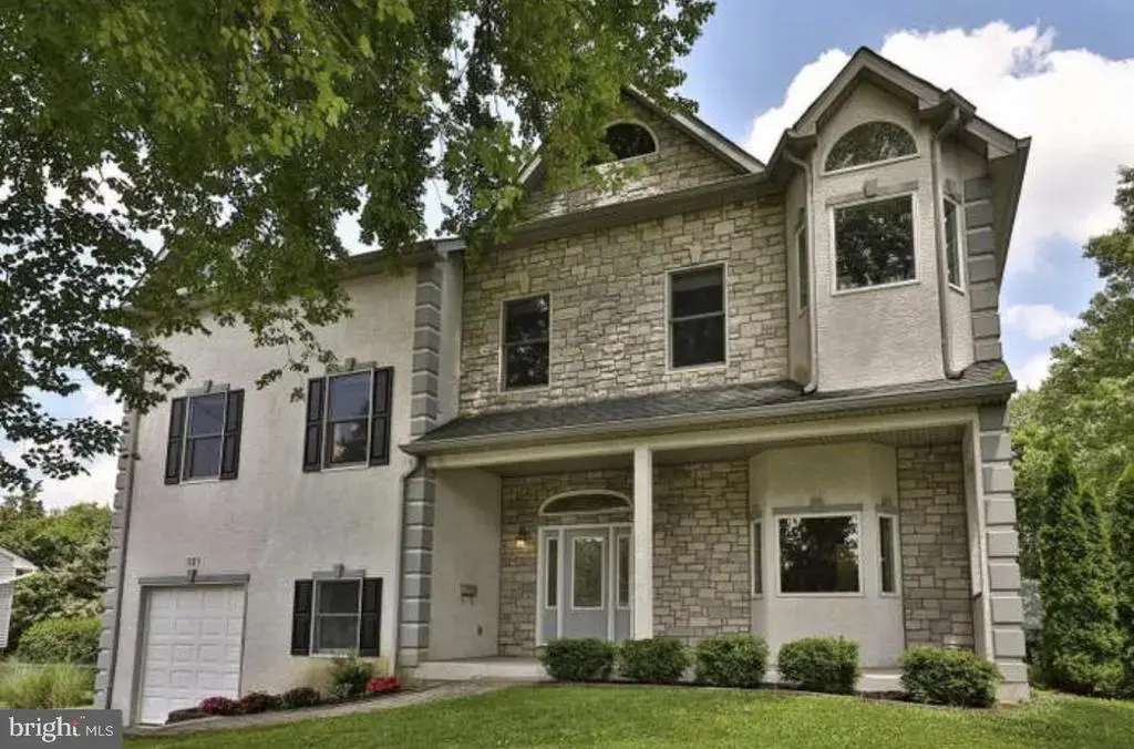 121 Brentwood Dr, WILLOW GROVE