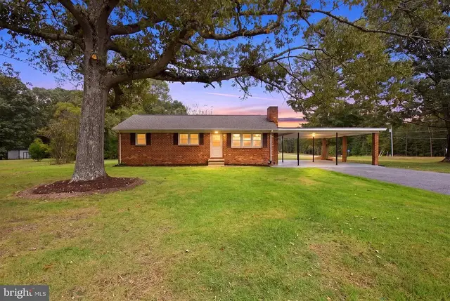 13130 Round Hill Rd, King George