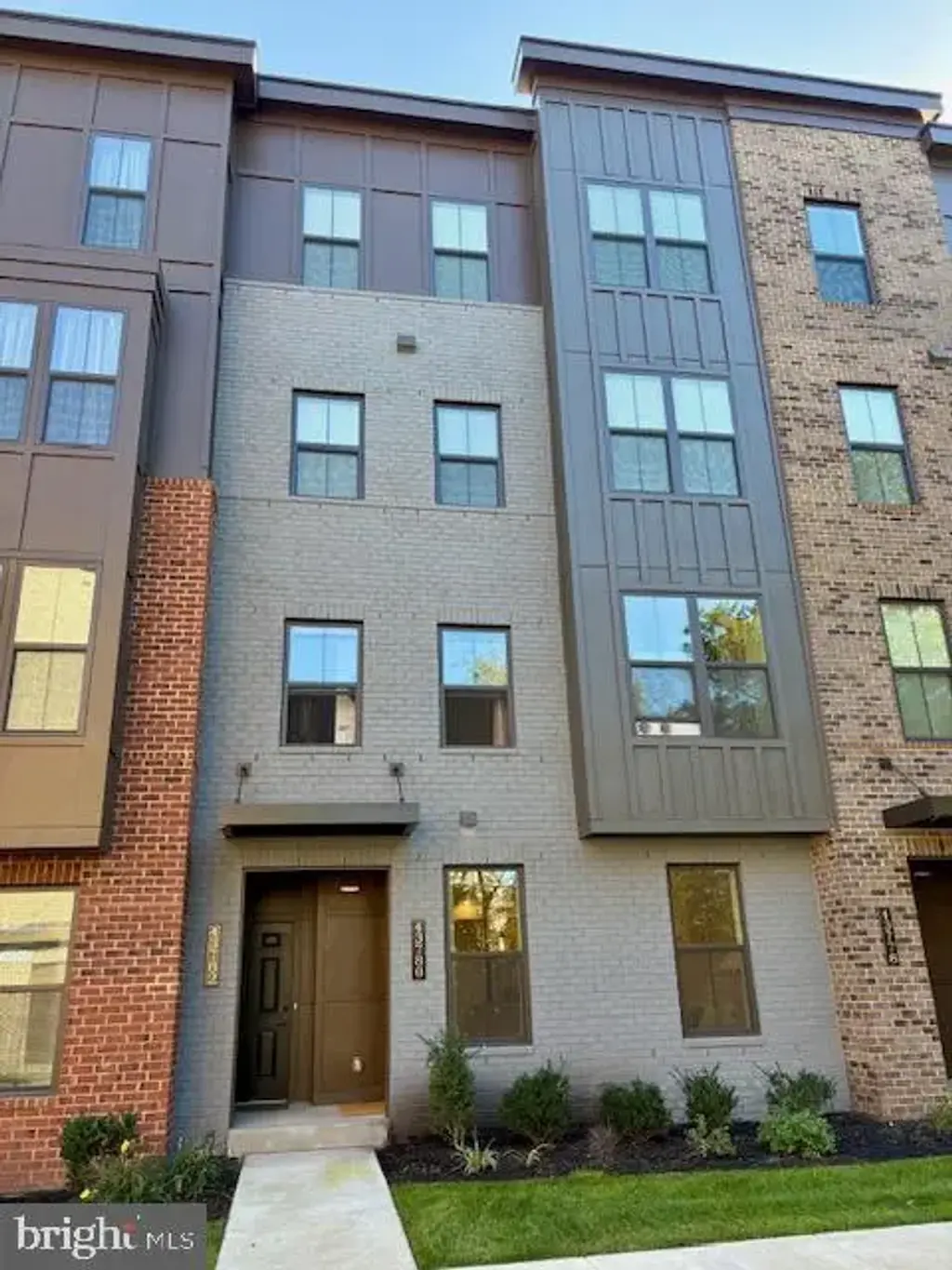 43780 Metro Ter, ASHBURN