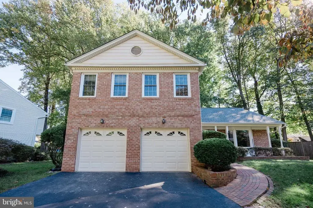 8465 Sevan Ct, ANNANDALE