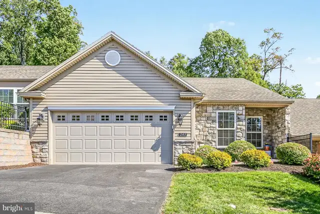 243 Red Haven Rd, New Cumberland