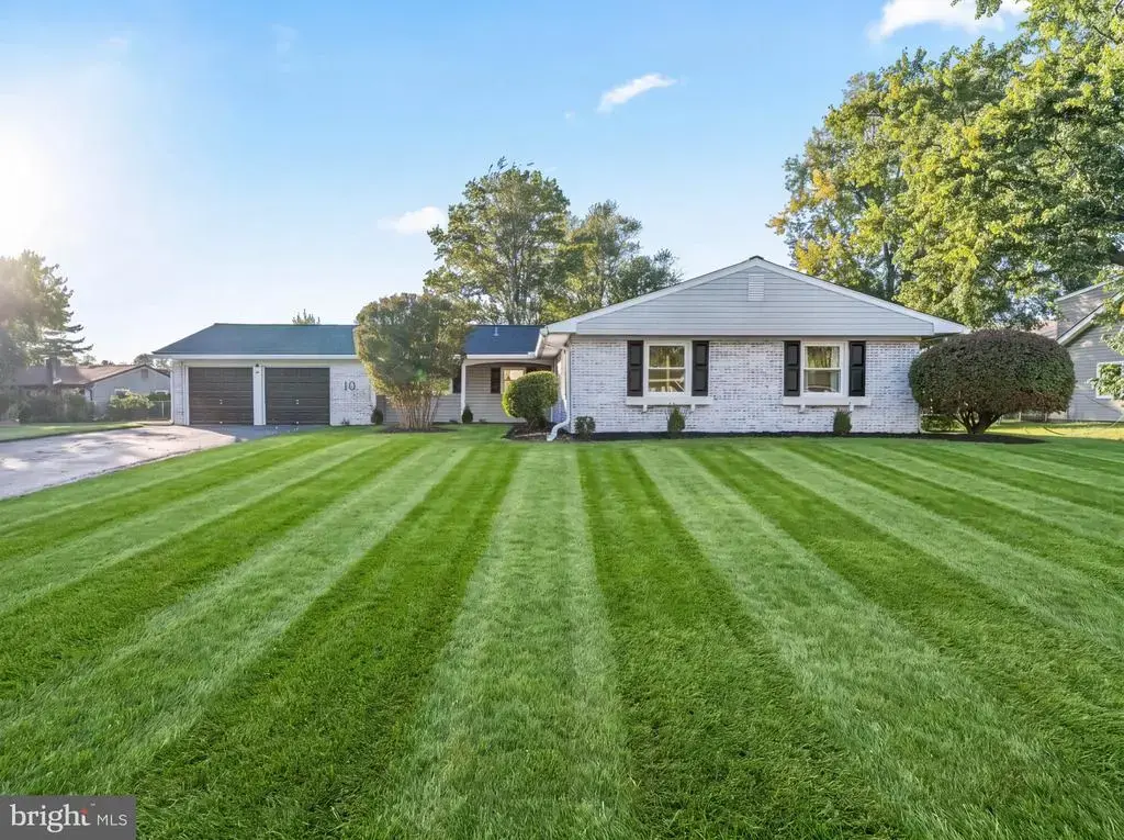 10 Thornhill Ln, WILLINGBORO