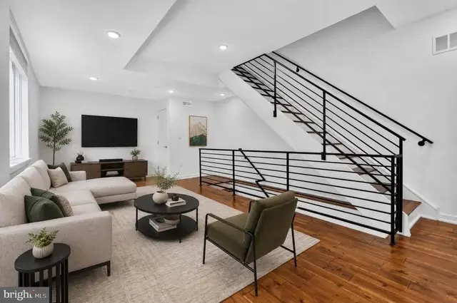 4727-00 Walnut St #4, Philadelphia