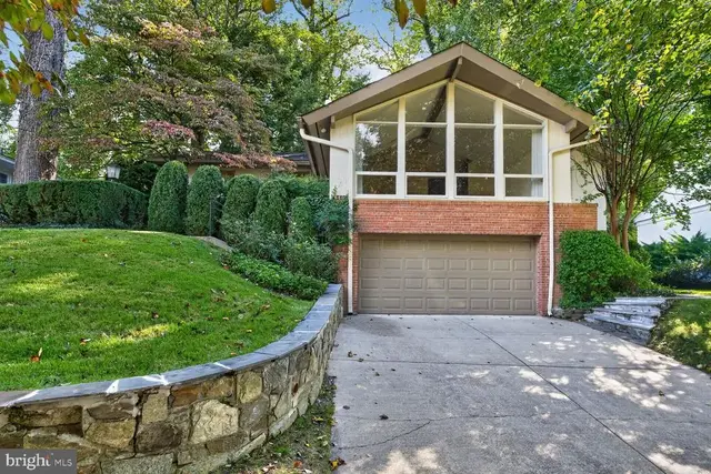 6601 Millwood Rd, Bethesda