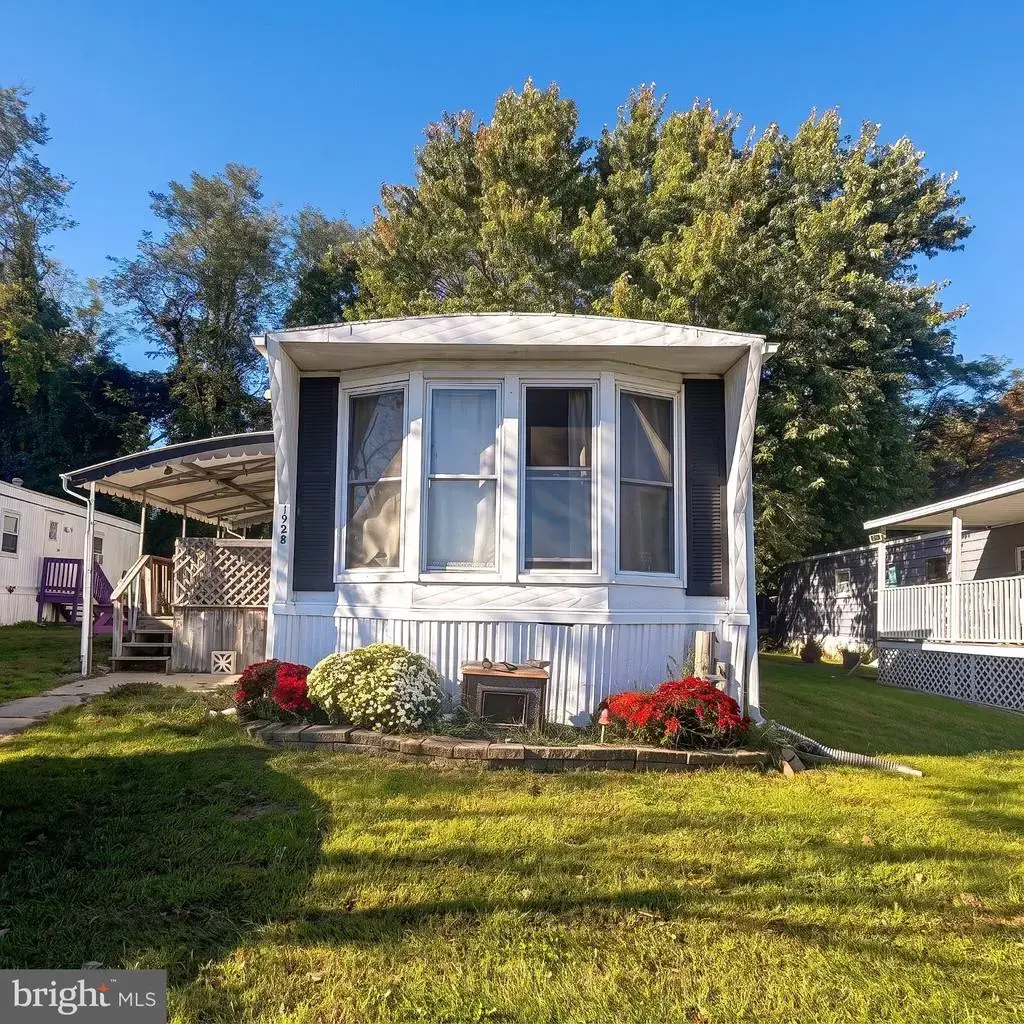 1928 Chipper Dr, EDGEWOOD