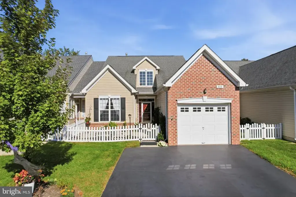 222 Dorchester Dr, SELLERSVILLE