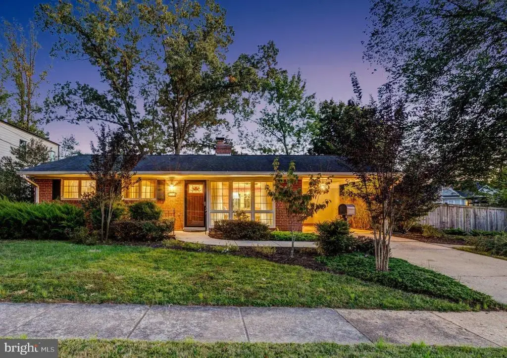 134 Kingsley Rd Sw, VIENNA
