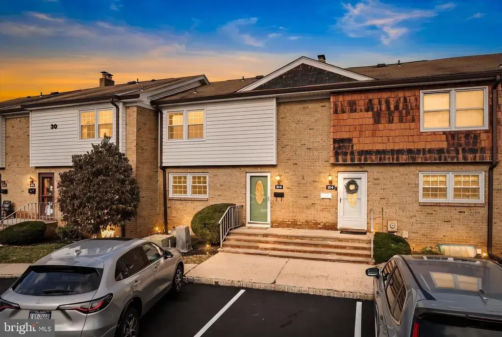 30 Farm Rd #4, HILLSBOROUGH