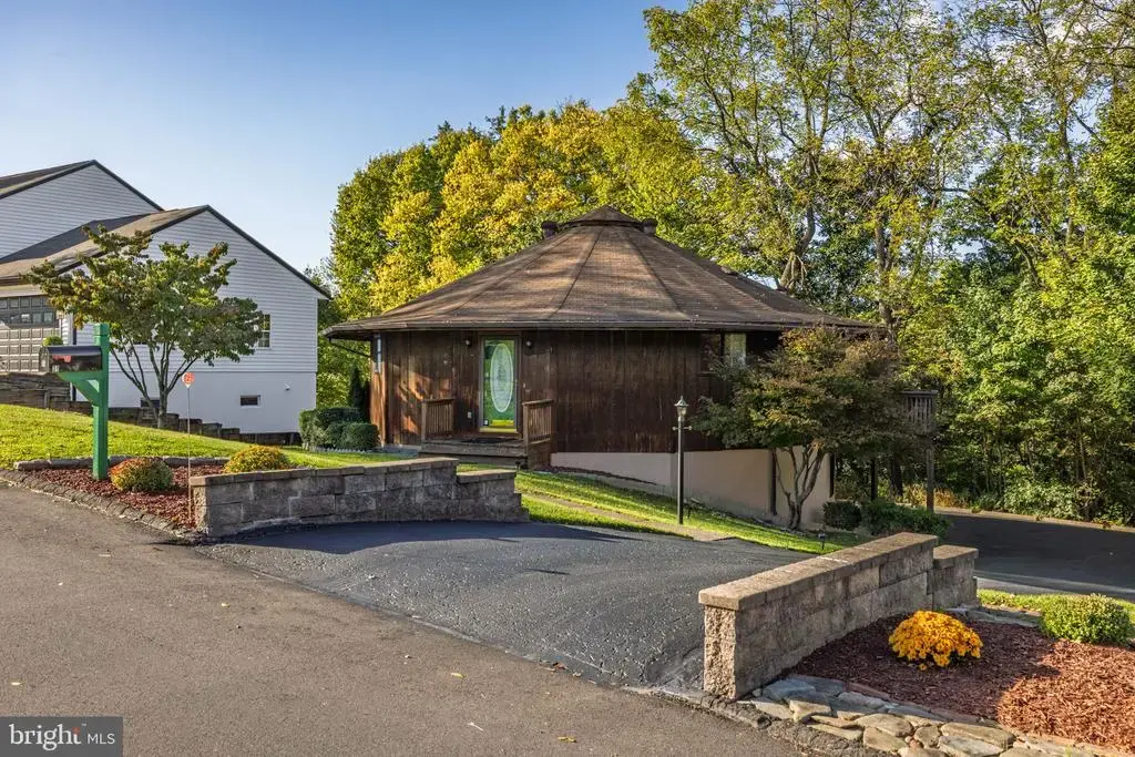 31 Old Orchard Rd, MILTON