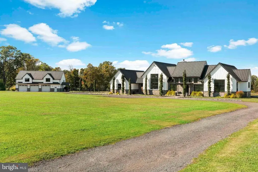 101 Harbourton Woodsville Rd, PENNINGTON