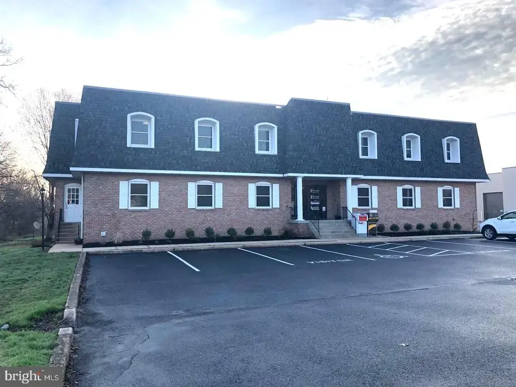 131 Centerville Rd, LANCASTER