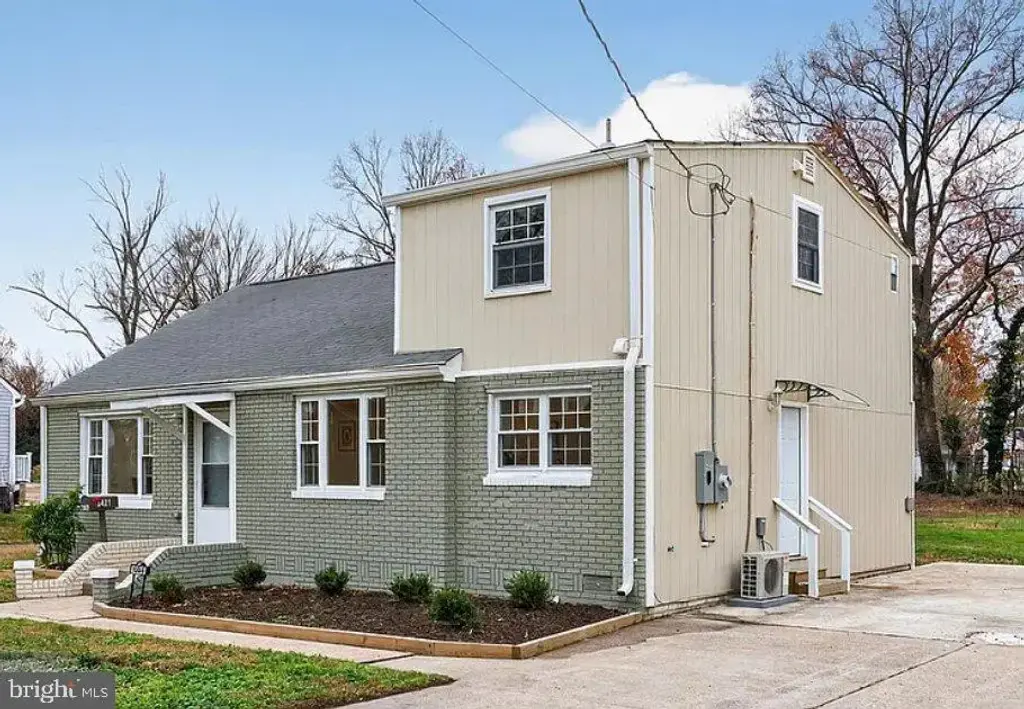 3421 Memorial St, ALEXANDRIA