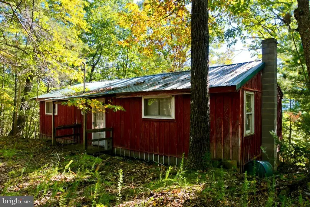195 Hinkle Mt Rd, MOOREFIELD