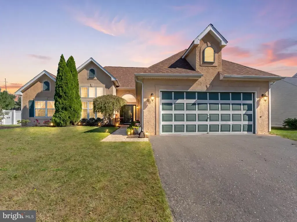 88 Sunset Dr, MOUNT ROYAL