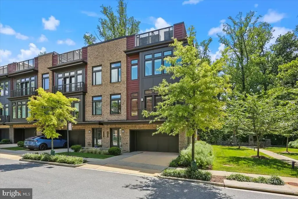 5352 Merriam St, BETHESDA