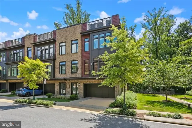 5352 Merriam St, Bethesda