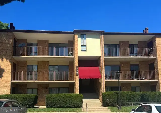 13207 Dairymaid Dr #301, Germantown