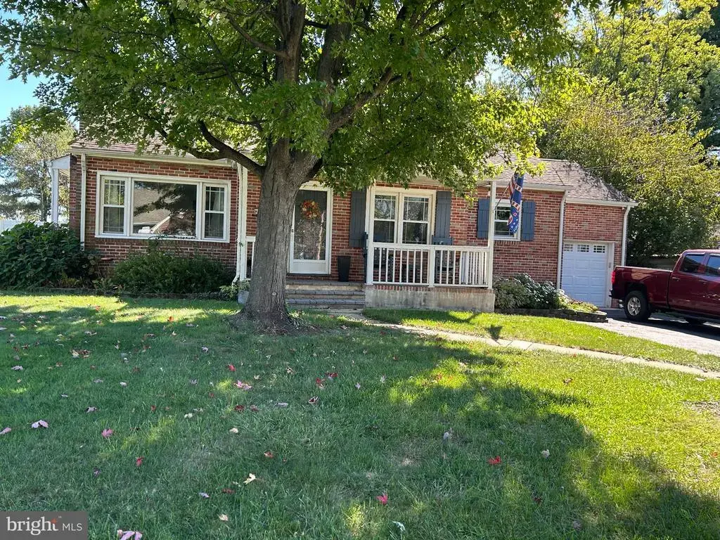 1136 Hollywood Ter, YORK