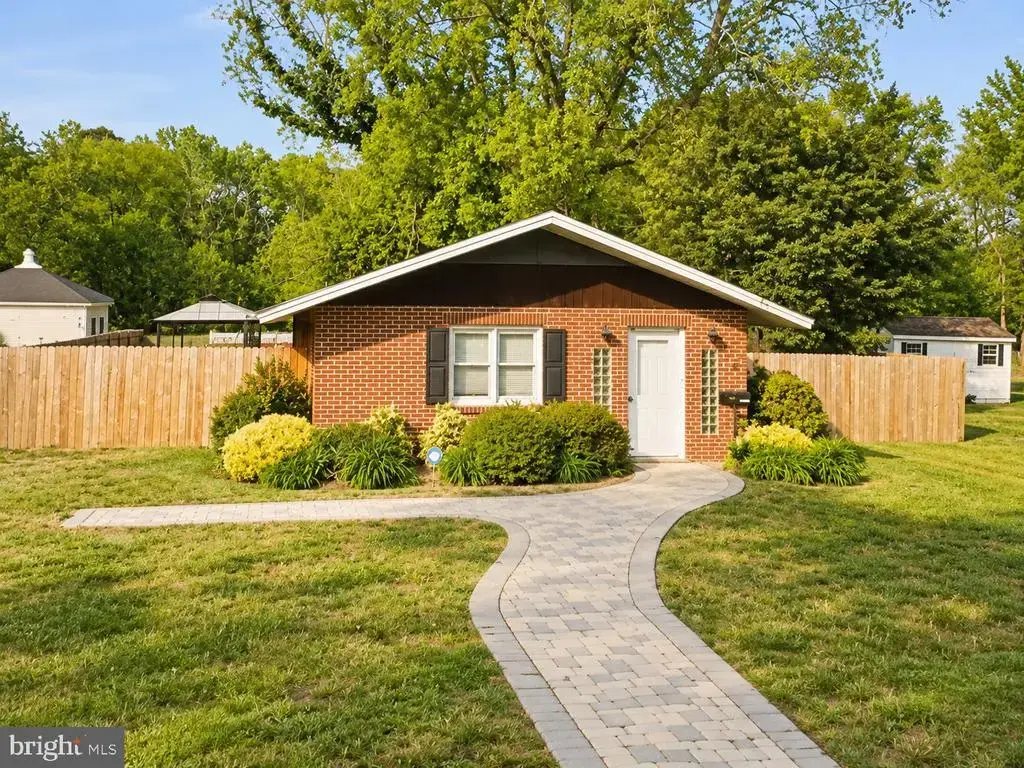 26380 Asbury Ave, CRISFIELD