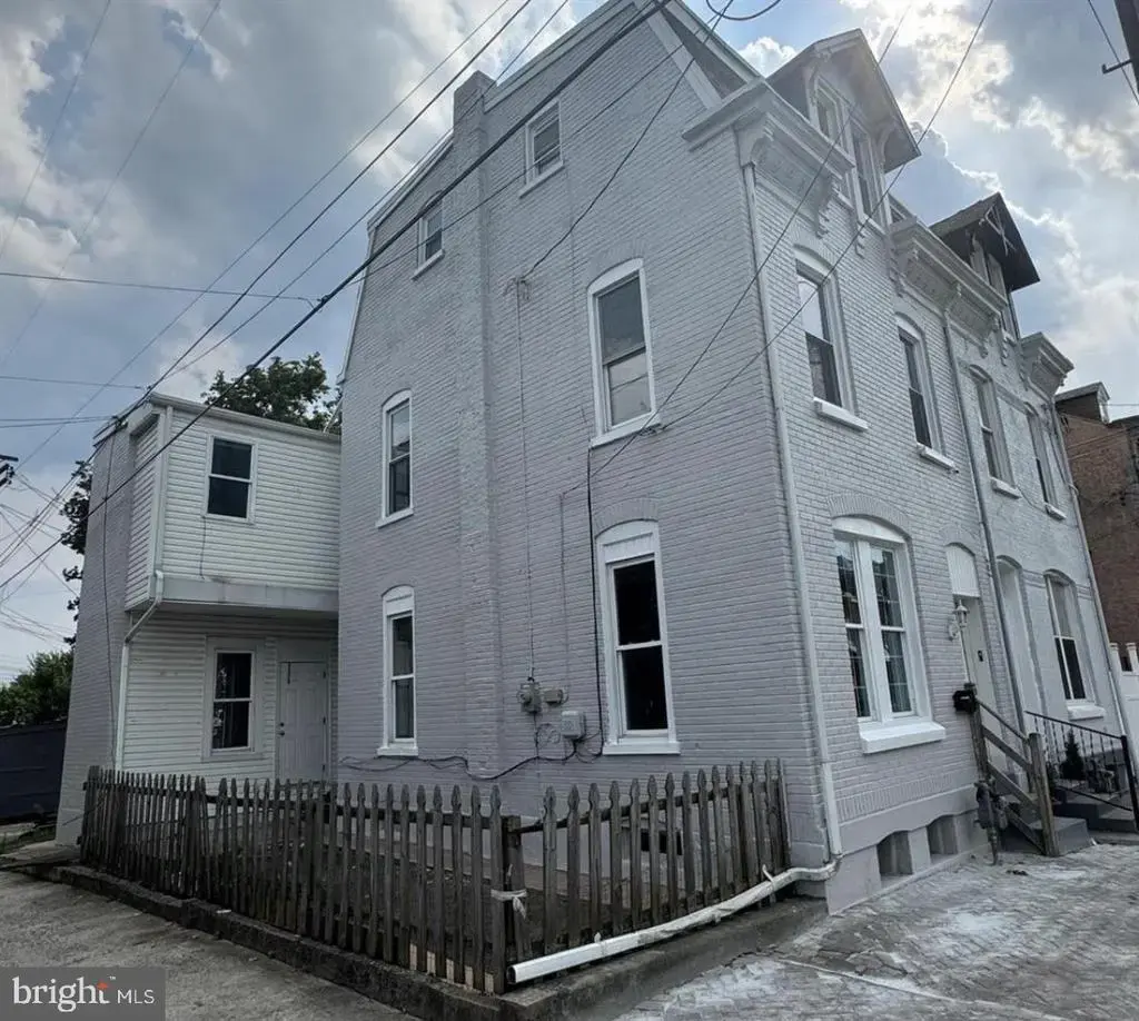 532 Windsor St, READING