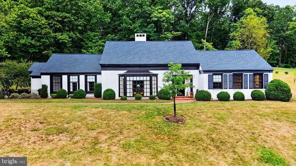 1431 Dogwood Rd, STAUNTON