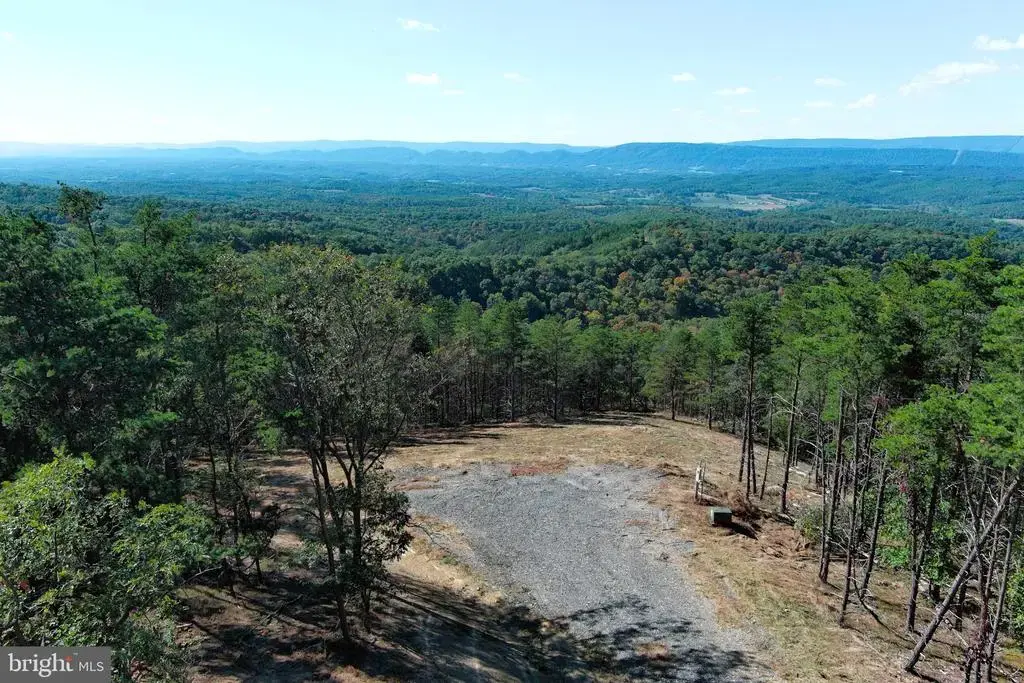 99 Bluffs On The Potomac, FORT ASHBY