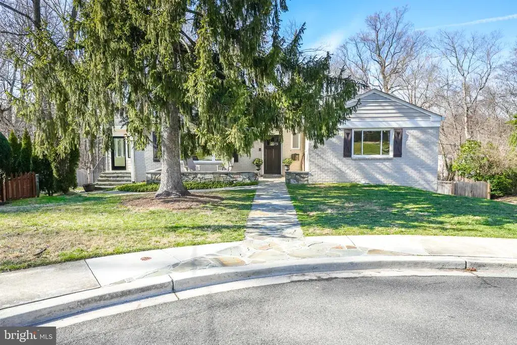 5128 Linnean Ter Nw, WASHINGTON