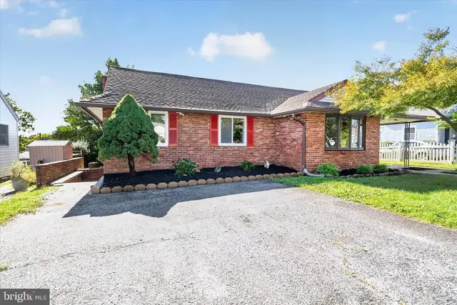 40 University Ave, New Castle