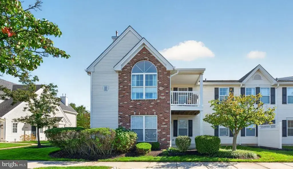 2606 Bluegrass Dr, MOUNT LAUREL