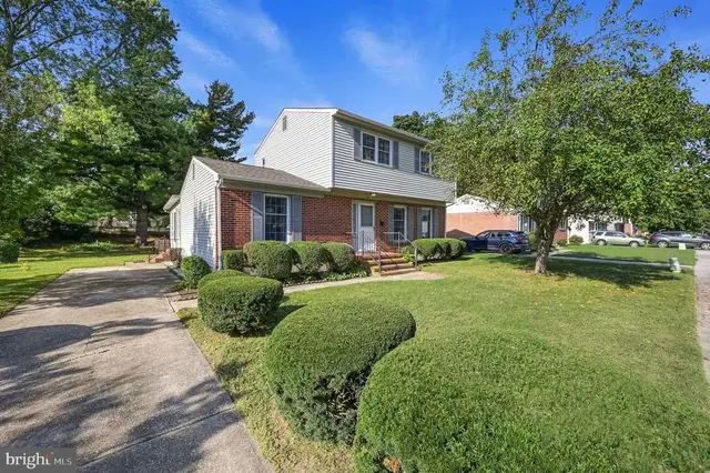 316 Frear Dr, Dover