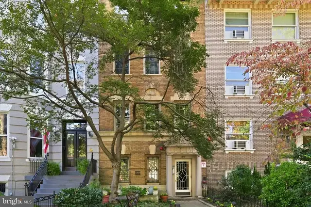 1838 16th Nw #3, Washington