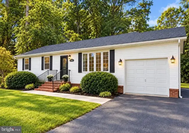 11502 Greensboro Rd, Greensboro